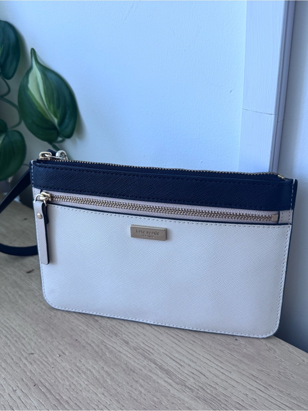 kate spade Two-Tone Black and Cream Zip Wristlet